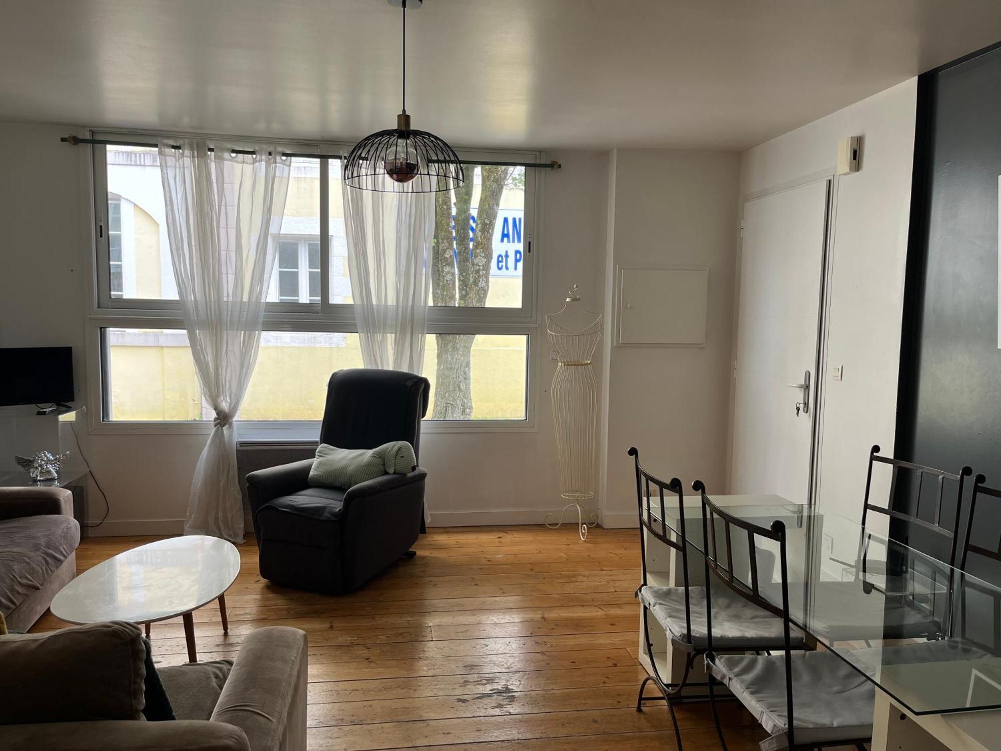 Le Loft, L'annexe Holiday home